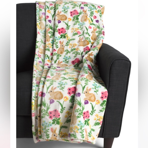 The Farmhouse Rachel Ashwell Other - THR FARMHOUSE By Rachel Ashwell Lula Bunny Throw - Bunnies/Flowers